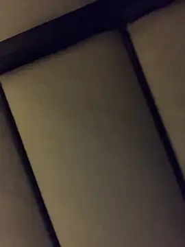 BobbyQ29 online show from December 2025 02:21:01 AM