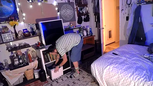 BobbyQ29 online show from March 2026 04:57:02 AM