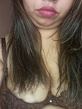 Snapshot of Ravina_patil1 chatting on February 2025 05:16:01 PM Ravina patil1 online show from February 2025 05:16:01 PM