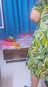 Snapshot of Ravina_patil1 chatting on March 2025 10:20:02 PM Ravina patil1 online show from March 2025 10:20:02 PM