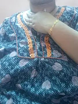 Snapshot of Ravina_patil1 chatting on March 2025 09:48:02 PM Ravina patil1 online show from March 2025 09:48:02 PM