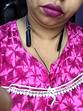 Snapshot of Ravina_patil1 chatting on October 2025 12:39:02 PM Ravina patil1 online show from October 2025 12:39:02 PM