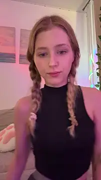 LunaRase online show from October 2025 11:03:01 AM