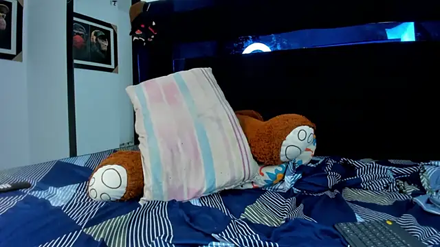 TysonWalkers online show from November 2025 02:12:01 AM