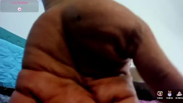 Snapshot of TIINABELL chatting on December 2024 04:27:02 AM TIINABELL online show from December 2024 04:27:02 AM