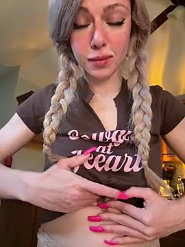 Snapshot of propertyofdaddy chatting on April 2026 08:09:01 PM propertyofdaddy online show from April 2026 08:09:01 PM