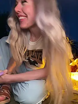 Snapshot of propertyofdaddy chatting on April 2026 12:28:01 AM propertyofdaddy online show from April 2026 12:28:01 AM