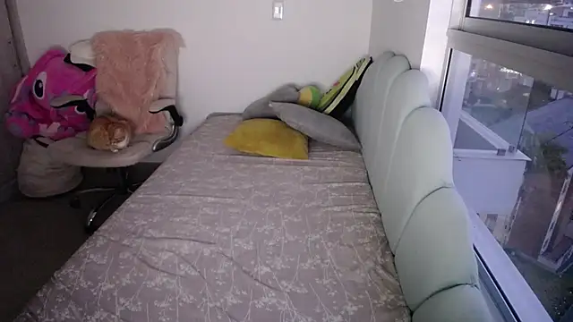  arianalzate  online show from October 2025 11:02:01 PM