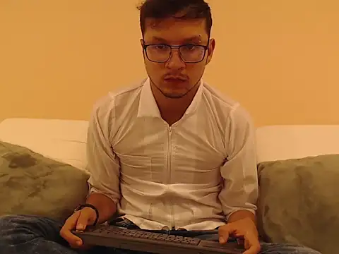 andy loverxx online show from April 2026 01:44:01 AM