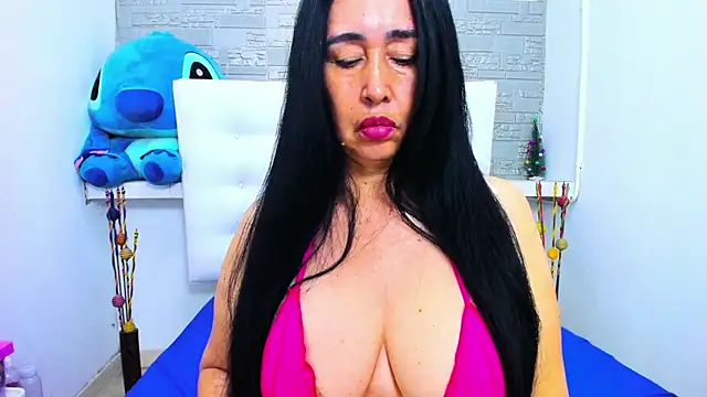 Snapshot of HorniestMilf chatting on October 2025 10:43:02 PM HorniestMilf online show from October 2025 10:43:02 PM