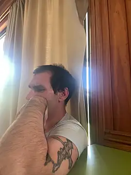 Snapshot of youhavefunandillcum chatting on November 2025 03:17:01 AM youhavefunandillcum online show from November 2025 03:17:01 AM