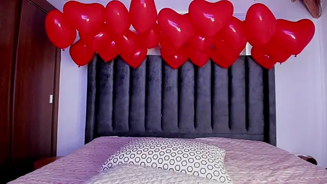 paulina soto online show from February 2026 08:16:01 PM