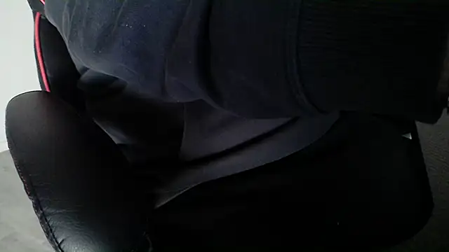 Snapshot of Dandi19 chatting on February 2025 04:32:02 PM Dandi19 online show from February 2025 04:32:02 PM