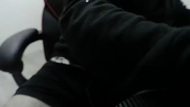 Snapshot of Dandi19 chatting on October 2025 05:41:02 PM Dandi19 online show from October 2025 05:41:02 PM