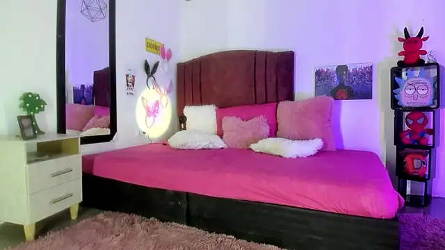 alisson zafiro  online show from January 2025 01:35:01 PM