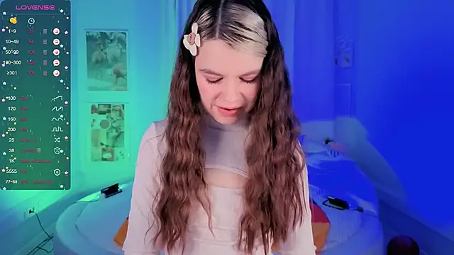 Lil Amelie online show from September 2025 01:56:02 PM