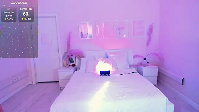 Lil Amelie online show from April 2026 08:59:01 AM