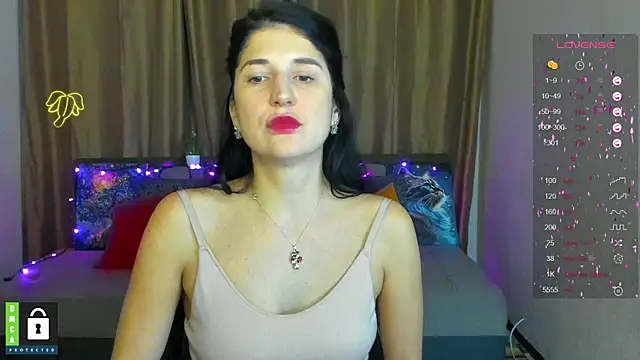 Snapshot of Alianna_Solo_Kisses chatting on January 2025 12:28:02 PM Alianna Solo Kisses online show from January 2025 12:28:02 PM