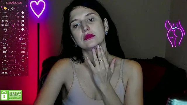 Snapshot of Alianna_Solo_Kisses chatting on February 2025 03:28:02 PM Alianna Solo Kisses online show from February 2025 03:28:02 PM