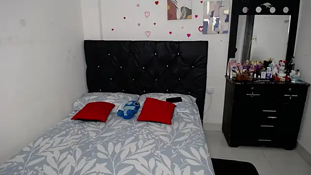 floweer  online show from October 2025 04:08:01 PM