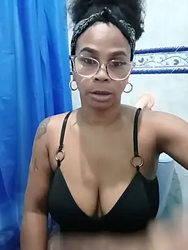 Snapshot of Melanie_candy_ chatting on April 2026 02:42:01 AM Melanie candy online show from April 2026 02:42:01 AM