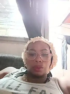 Snapshot of Melanie_candy_ chatting on April 2026 09:19:01 PM Melanie candy online show from April 2026 09:19:01 PM
