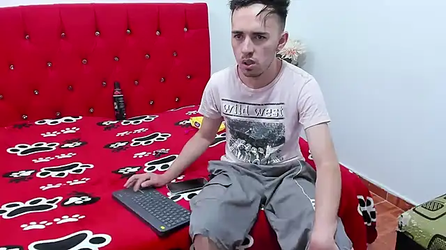 Snapshot of big-dicktop23 chatting on December 2024 07:53:02 PM big-dicktop23 online show from December 2024 07:53:02 PM