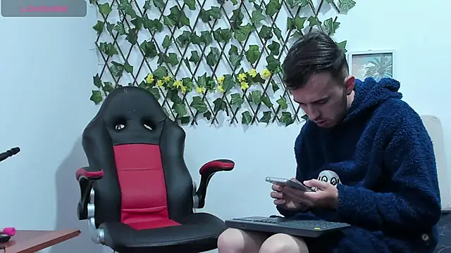 Snapshot of big-dicktop23 chatting on December 2024 05:10:02 PM big-dicktop23 online show from December 2024 05:10:02 PM