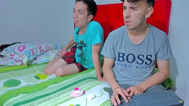 Snapshot of big-dicktop23 chatting on February 2025 02:15:01 AM big-dicktop23 online show from February 2025 02:15:01 AM