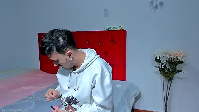 Snapshot of big-dicktop23 chatting on February 2025 11:41:02 PM big-dicktop23 online show from February 2025 11:41:02 PM