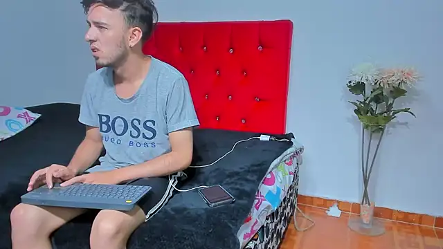 Snapshot of big-dicktop23 chatting on March 2025 10:51:01 PM big-dicktop23 online show from March 2025 10:51:01 PM