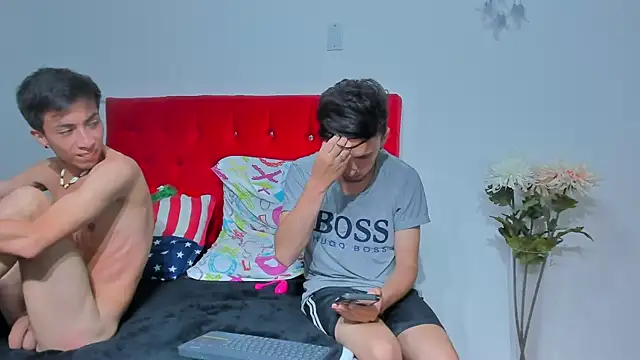 Snapshot of big-dicktop23 chatting on March 2025 04:28:02 AM big-dicktop23 online show from March 2025 04:28:02 AM