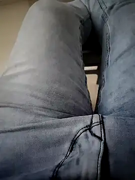 Snapshot of SplitPrestige19 chatting on November 2025 11:32:02 AM SplitPrestige19 online show from November 2025 11:32:02 AM