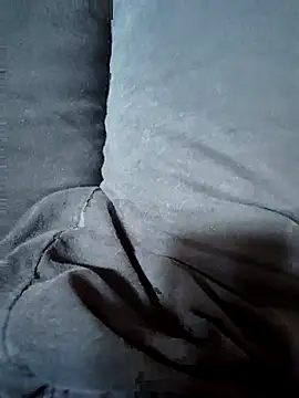 Snapshot of SplitPrestige19 chatting on December 2025 04:55:01 AM SplitPrestige19 online show from December 2025 04:55:01 AM