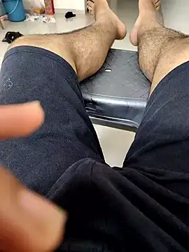 Snapshot of SplitPrestige19 chatting on January 2026 05:59:01 PM SplitPrestige19 online show from January 2026 05:59:01 PM