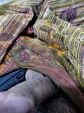 Snapshot of SplitPrestige19 chatting on February 2026 06:15:02 PM SplitPrestige19 online show from February 2026 06:15:02 PM