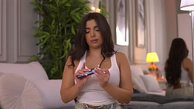 NicoleCellini online show from March 2026 07:24:02 PM