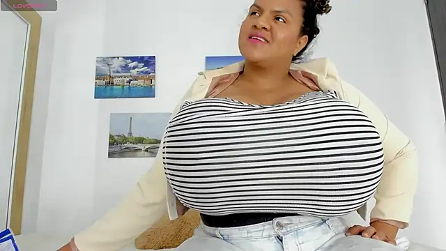 Snapshot of bigmom69_ chatting on September 2025 12:59:02 PM bigmom69  online show from September 2025 12:59:02 PM