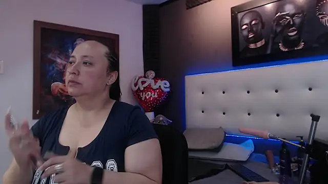 Natasha26  online show from January 2025 07:04:02 PM