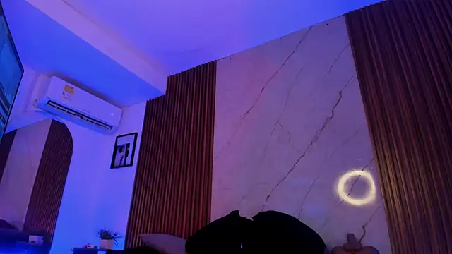 Emiilycollins online show from October 2025 11:27:02 PM