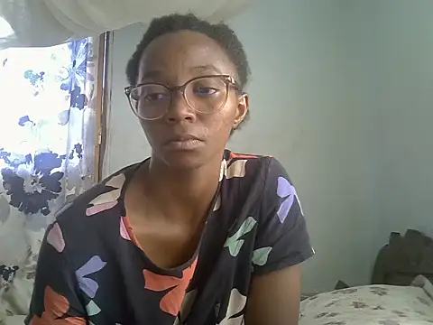 ElianeHot online show from June 2026 01:02:01 PM