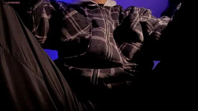 s sven03 online show from March 2026 02:28:02 AM