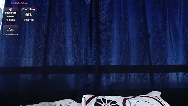 MiaStor online show from November 2025 10:02:01 PM