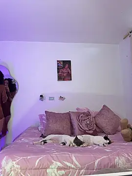 pretty pettite online show from March 2026 09:03:02 PM