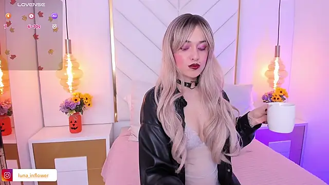 Flor delunaa online show from October 2025 12:42:02 PM