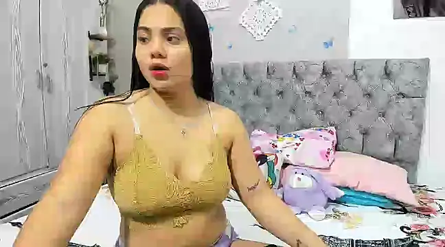 Snapshot of Alejandra_evanss chatting on March 2025 08:43:02 PM Alejandra evanss online show from March 2025 08:43:02 PM