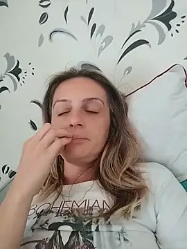 Snapshot of SophyGirl chatting on September 2025 11:34:02 AM SophyGirl online show from September 2025 11:34:02 AM