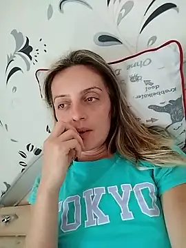 Snapshot of SophyGirl chatting on September 2025 12:19:01 PM SophyGirl online show from September 2025 12:19:01 PM