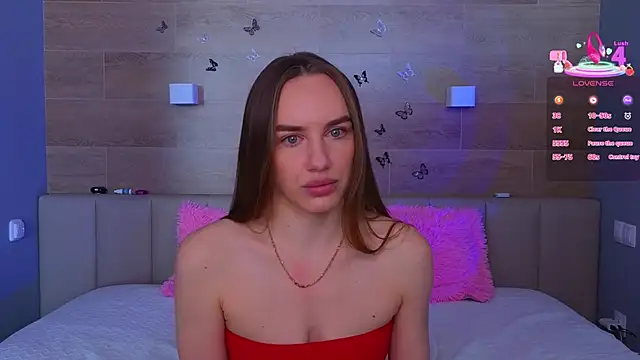 SaraCros online show from April 2026 05:34:01 AM