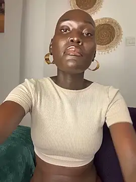 Foxxxyfemale online show from October 2025 06:33:01 AM